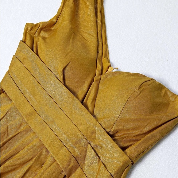 Luxe party holidays formal evening dress - Picture 12 of 14